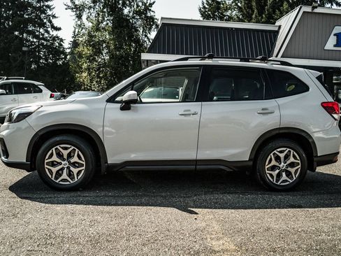 Used 2020 Subaru Forester Premium AWD/4WD image 20