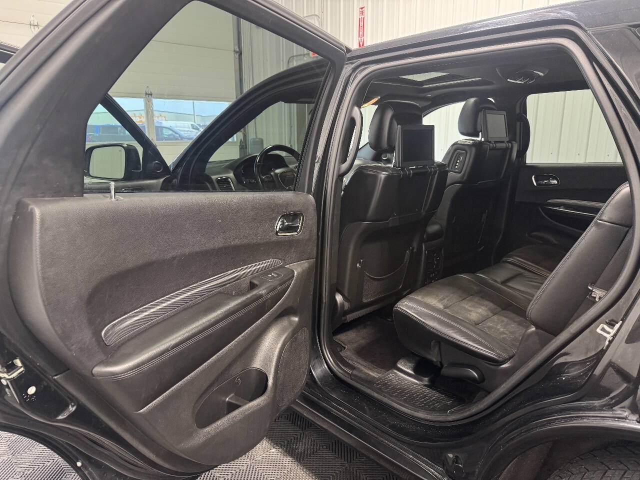 Used 2018 Dodge Durango GT w/ Blacktop Package AWD/4WD image 13