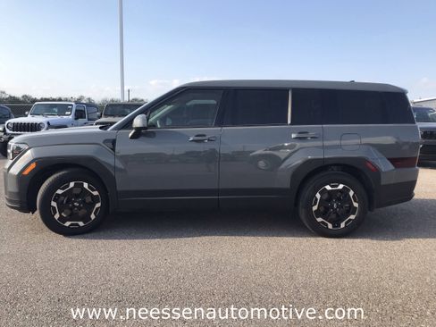 Used 2024 Hyundai Santa Fe SE image 4