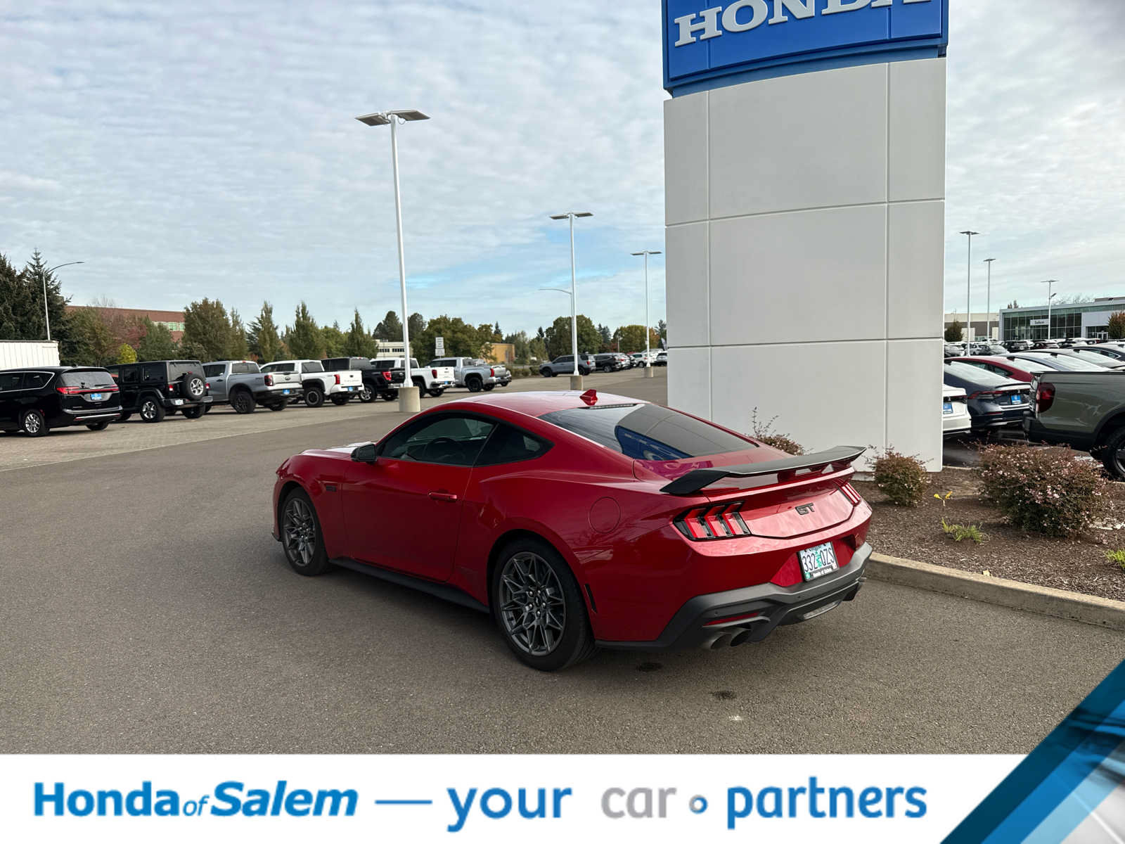 Used 2024 Ford Mustang GT Premium w/ GT Performance Package RWD image 4
