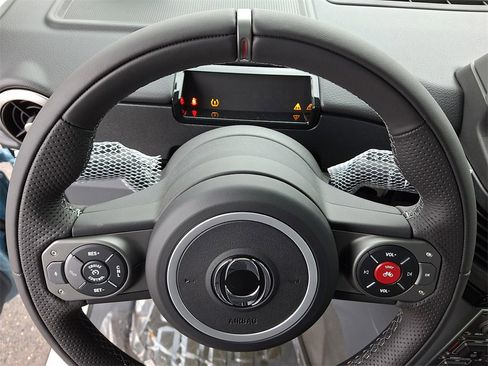 New 2025 INEOS Grenadier Fieldmaster Edition image 8