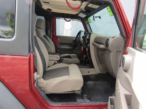 Used 2009 Jeep Wrangler X AWD/4WD image 6