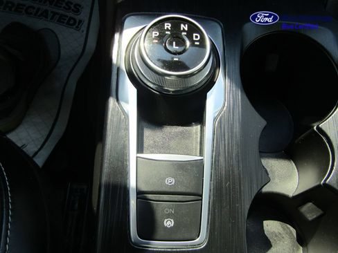 Certified 2025 Ford Escape Platinum AWD/4WD image 21