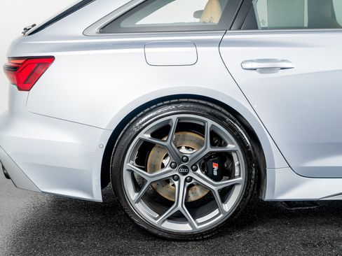 Used 2025 Audi RS 6 performance image 8