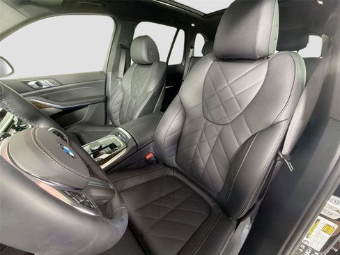 Certified 2026 BMW X5 xDrive40i w/ M Sport Package AWD/4WD image 19