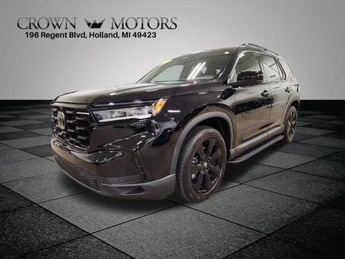 Certified 2025 Honda Pilot Black Edition image 7