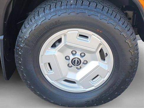 Certified 2024 Nissan Frontier SV w/ Hardbody Edition image 26