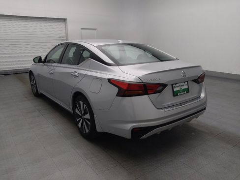 Used 2022 Nissan Altima 2.5 SV FWD image 5