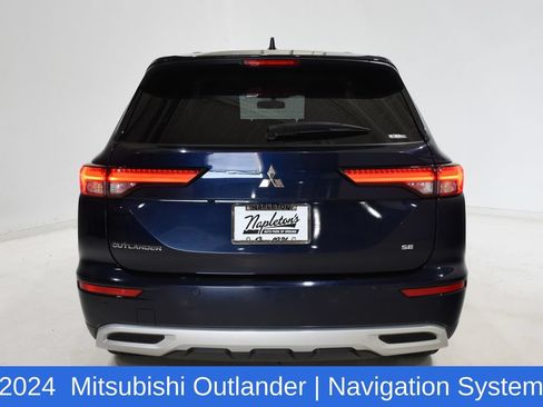Used 2024 Mitsubishi Outlander SE AWD/4WD image 5