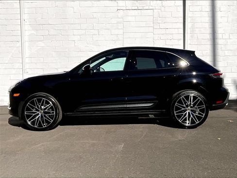 Certified 2026 Porsche Macan AWD/4WD image 2
