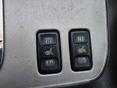 Used 2006 Toyota Land Cruiser image 30