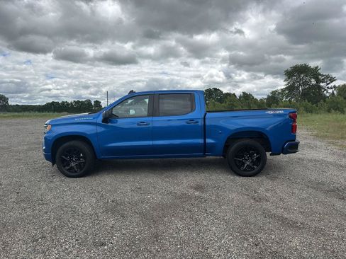 Used 2023 Chevrolet Silverado 1500 RST AWD/4WD image 3