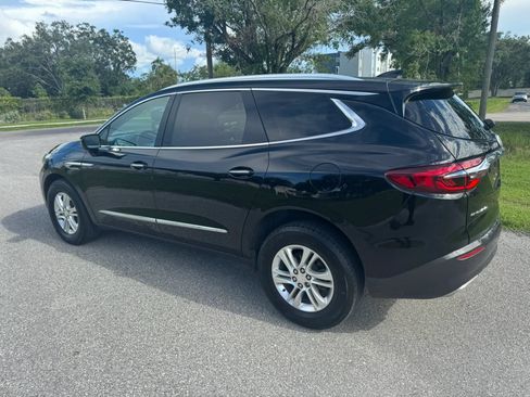 Used 2021 Buick Enclave Essence FWD image 9