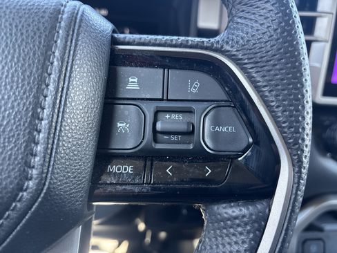 Used 2024 Toyota Tundra Limited AWD/4WD image 19