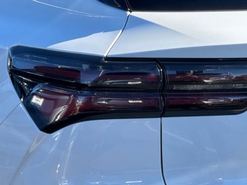 Used 2024 Chevrolet Equinox EV LT image 43