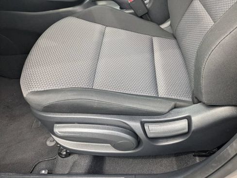 Certified 2025 Kia Soul LX w/ LX Technology Package FWD image 18