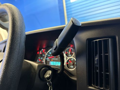 Used 2024 GMC Savana 2500 w/ Driver Convenience Package image 18