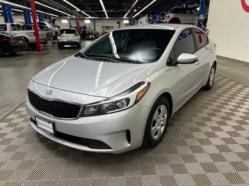 Used 2017 Kia Forte LX w/ LX Popular Package FWD image 7