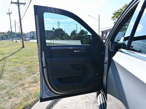 Used 2025 Chevrolet Tahoe Premier image 28