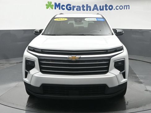 Used 2025 Chevrolet Traverse LT FWD image 6