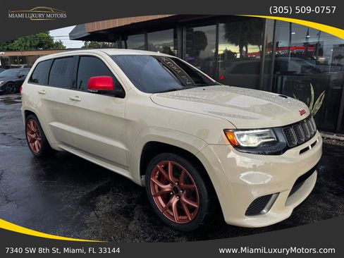 Used 2018 Jeep Grand Cherokee Trackhawk w/ Trailer Tow Group IV image 4
