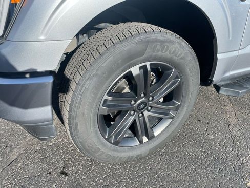 Used 2022 Ford F150 Lariat image 3