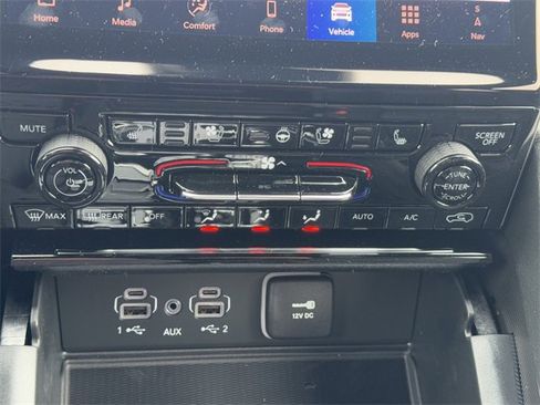 New 2025 Jeep Grand Cherokee Limited image 36