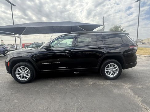 Used 2024 Jeep Grand Cherokee L Laredo image 3