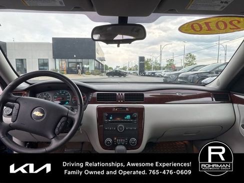 Used 2010 Chevrolet Impala LT w/ Luxury Edition Package FWD image 10