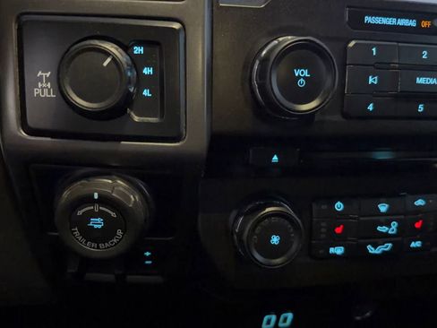 Used 2018 Ford F150 XLT w/ Equipment Group 302A Luxury image 26