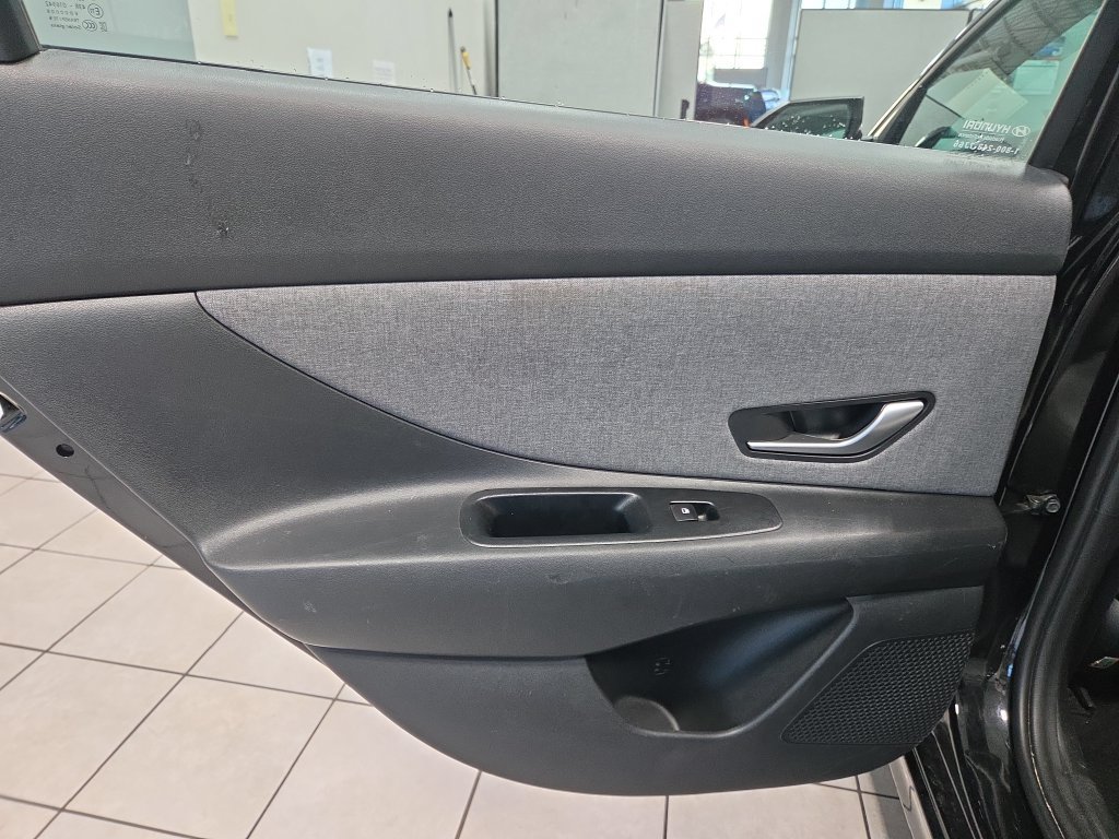 Used 2024 Hyundai Elantra Limited FWD image 25