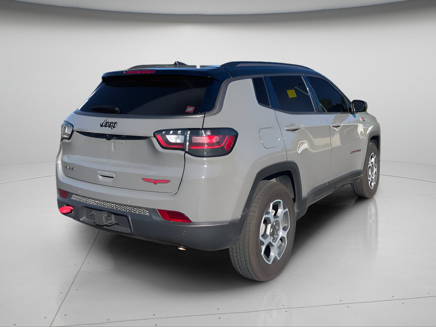 Used 2022 Jeep Compass Trailhawk w/ Trailhawk Elite Group AWD/4WD image 5