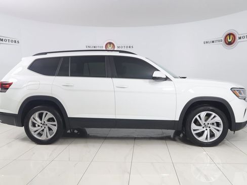 Used 2022 Volkswagen Atlas SE image 2