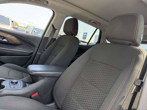 Used 2020 GMC Terrain SLE w/ Driver Convenience Package AWD/4WD image 10