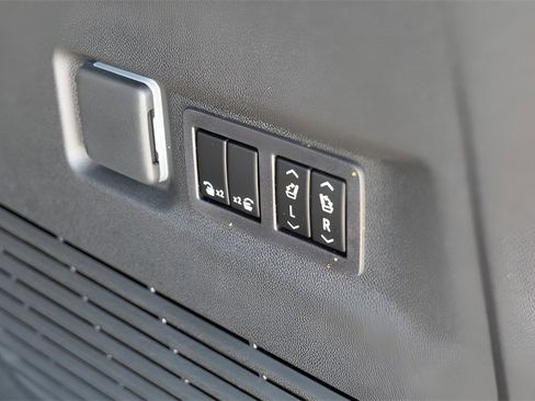 New 2026 GMC Yukon XL AT4 Ultimate w/ LPO, Floor Liner Package image 30