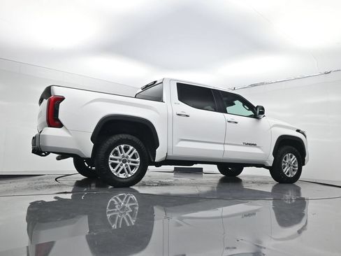 Used 2024 Toyota Tundra SR5 w/ SR5 Premium Package AWD/4WD image 27