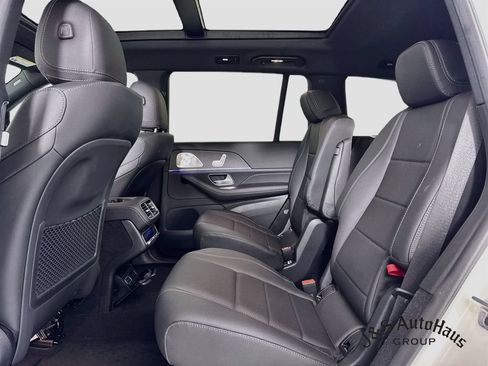 Used 2025 Mercedes-Benz GLS 450 4MATIC w/ AMG Line Exterior image 28