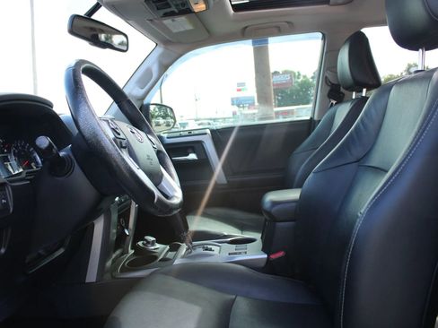 Used 2015 Toyota 4Runner 4WD image 15