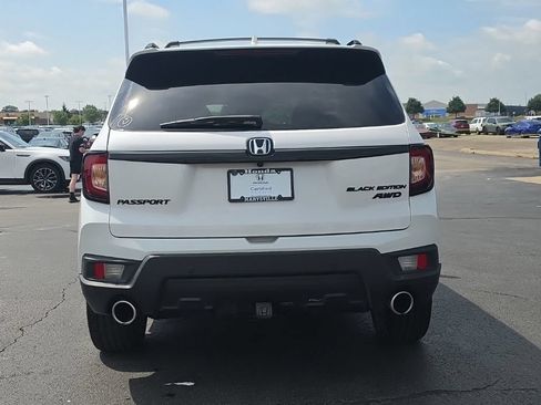 Certified 2025 Honda Passport Black Edition image 6