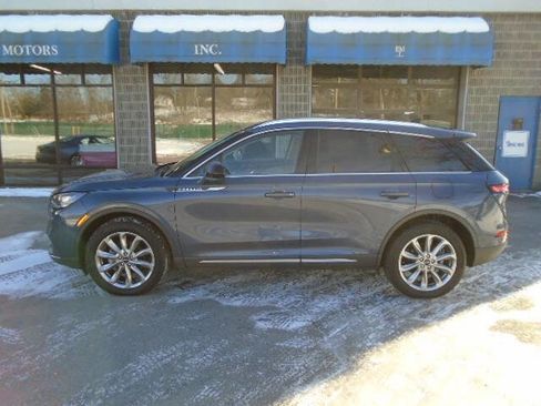 Used 2022 Lincoln Corsair AWD w/ Premium Package image 8