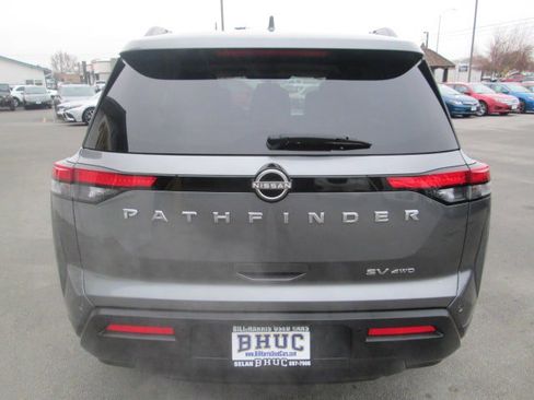 Used 2022 Nissan Pathfinder SV image 5