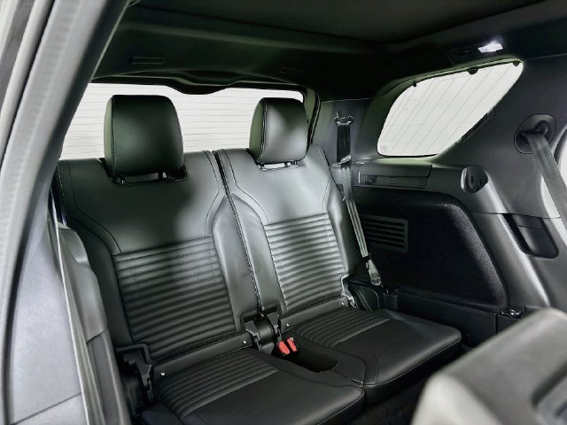 New 2026 Land Rover Discovery Limited Edition AWD/4WD image 26
