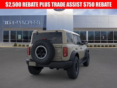 New 2025 Ford Bronco Outer Banks w/ Sasquatch Package image 8