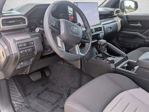 Used 2025 Toyota Tacoma TRD Off-Road AWD/4WD image 10