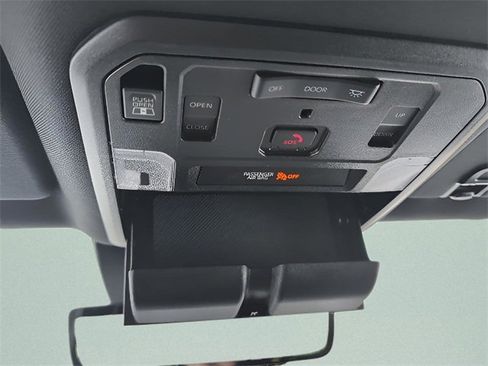 Used 2024 Toyota Tacoma TRD Off-Road image 23