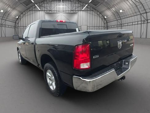 Used 2019 RAM 1500 Classic SLT image 3
