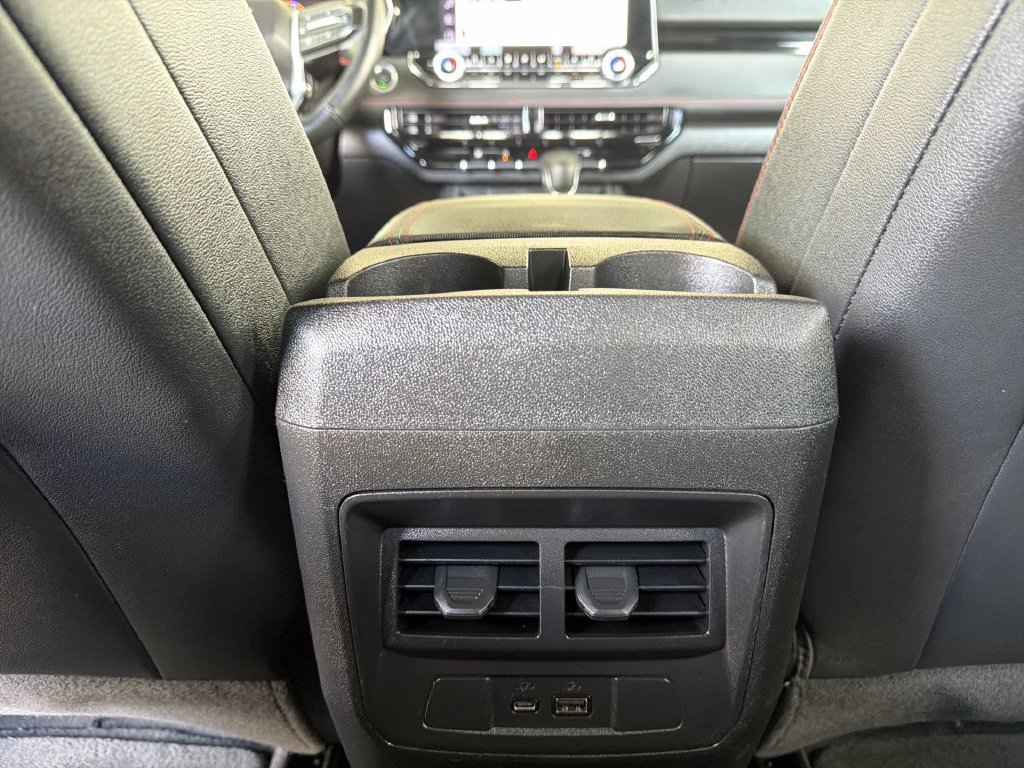 Certified 2025 Chevrolet Colorado Z71 w/ Technology Package AWD/4WD image 23