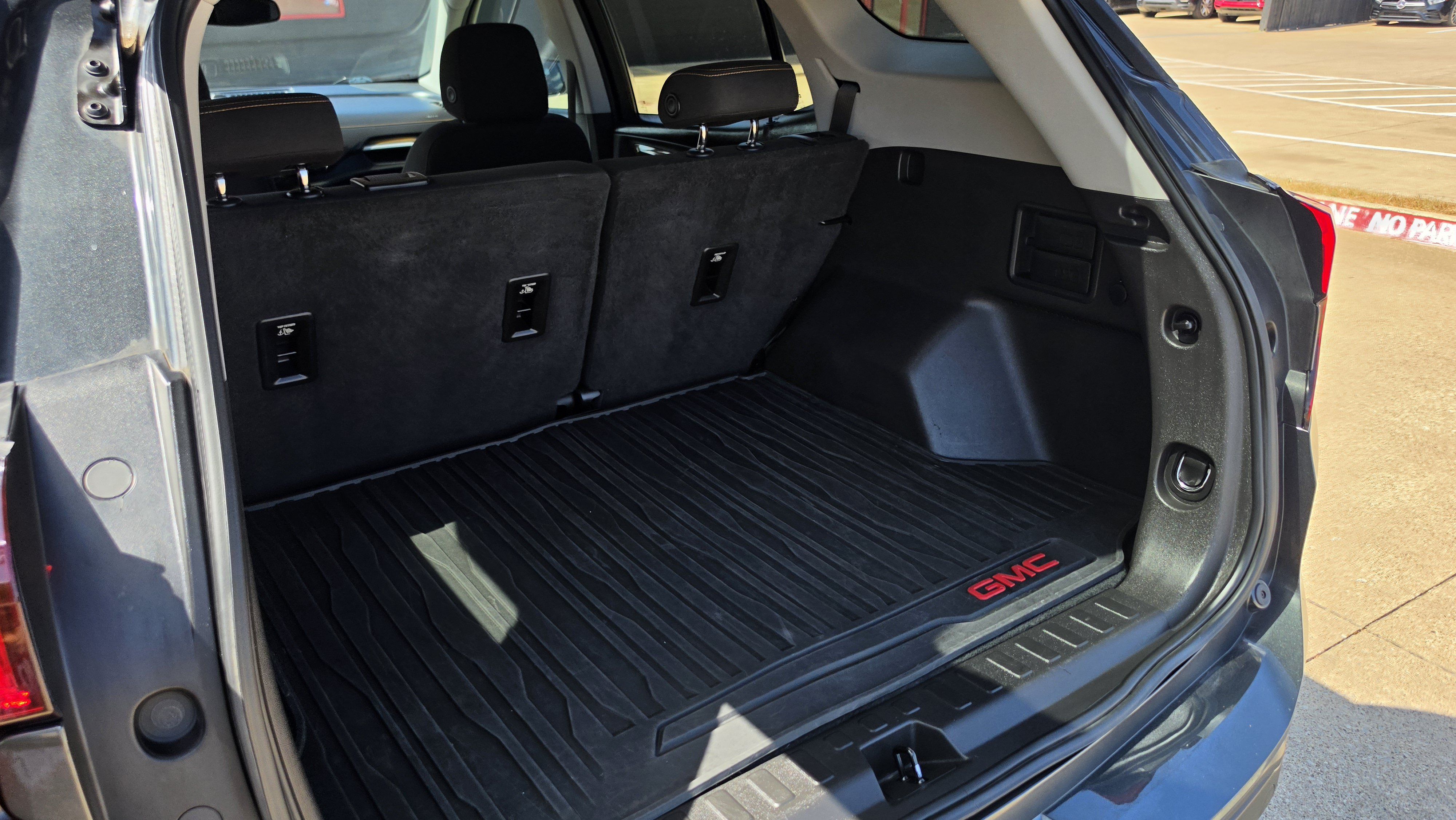 Used 2018 GMC Terrain SLE FWD image 19