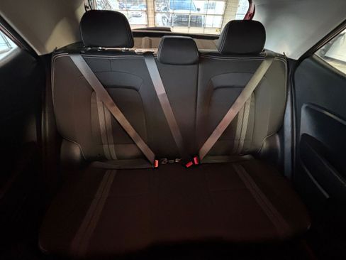 Used 2025 Hyundai Venue SEL image 43