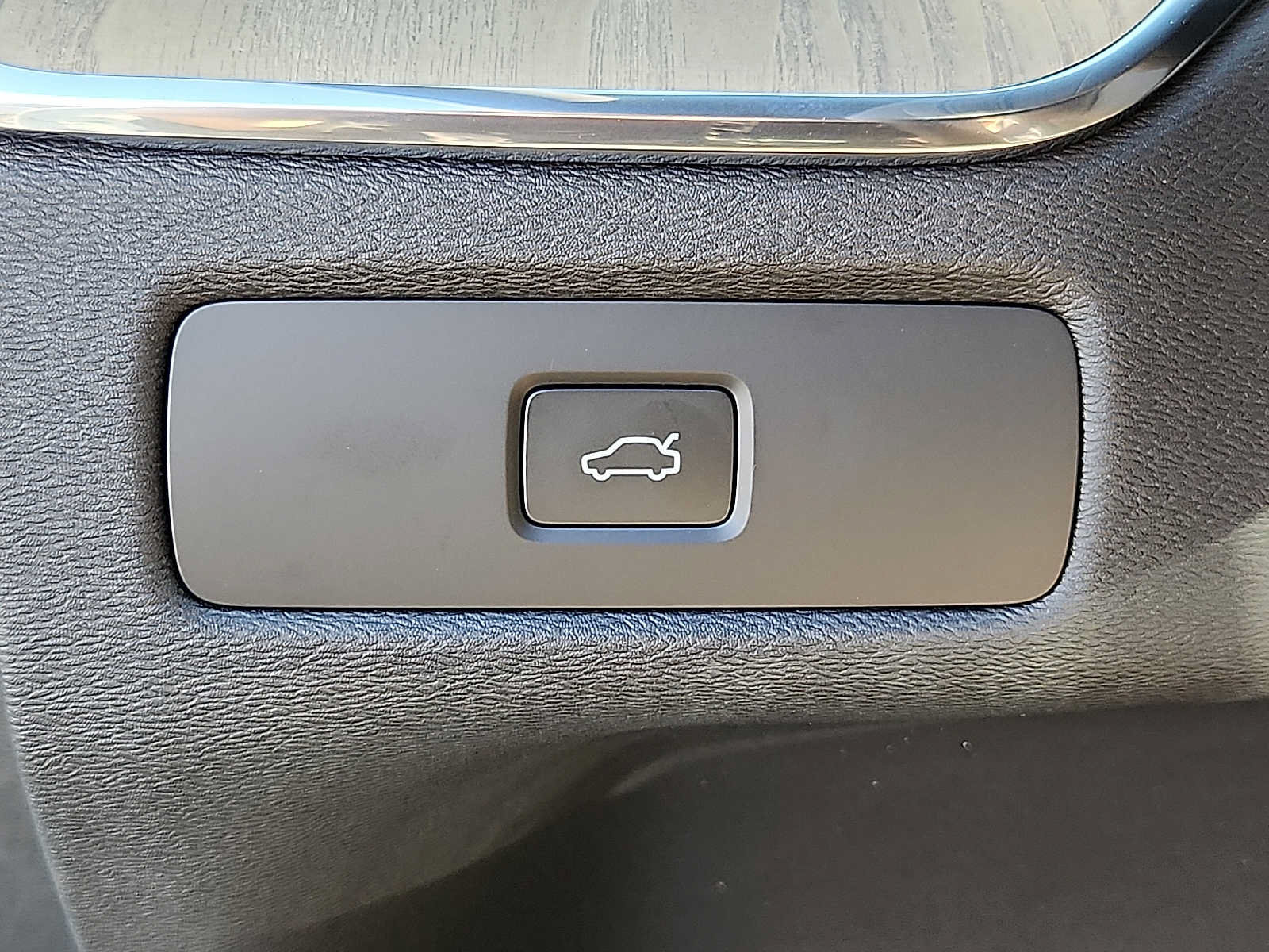 Used 2027 Volvo XC60 B5 Plus AWD/4WD image 22